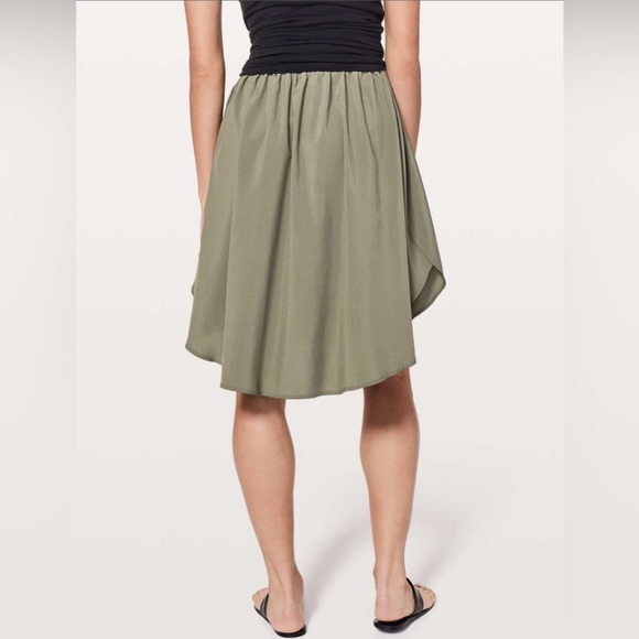 Lululemon The Everyday Skirt in Sage - EXCELLENT/LIKE NEW CONDITION - Picture 5 of 8